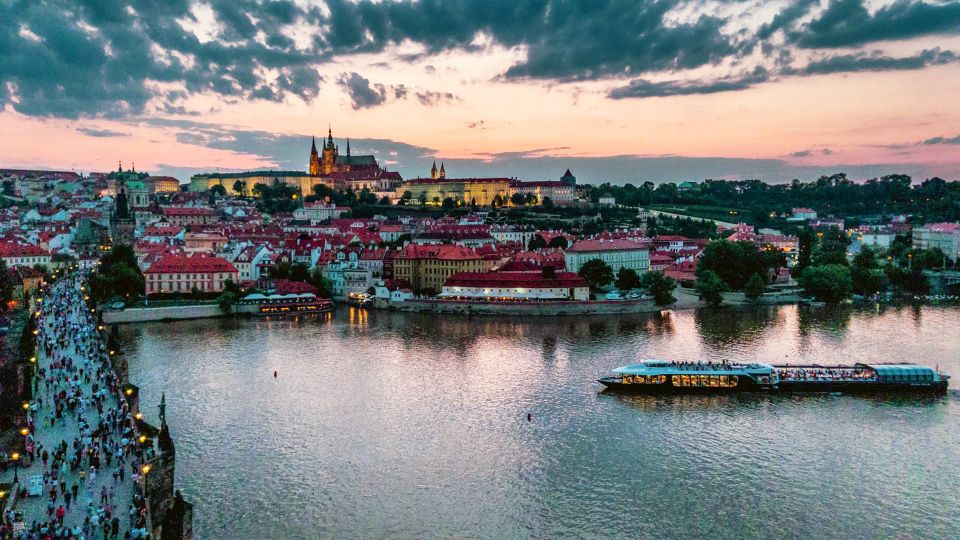 Prague: Vltava River Night Cruise With Buffet - Customer Reviews and Ratings