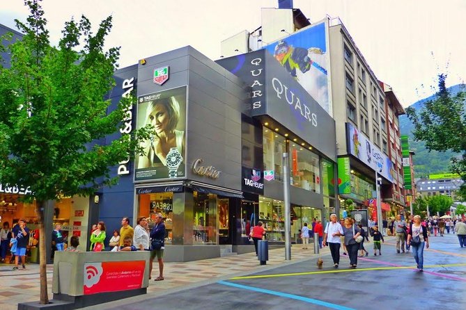 Private Andorra Tour : Sightseeing & Shopping Local Lunch - Scenic Views of the Pyrenees
