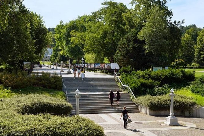 Private City Tour of Ljubljana. 4 Hours With a Friendly and Fun Local Guide. - Exploring the Triple Bridge