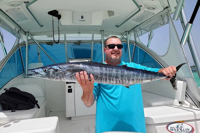 Private Fishing Charters СANA 32 - Fishing Gear and Navigation