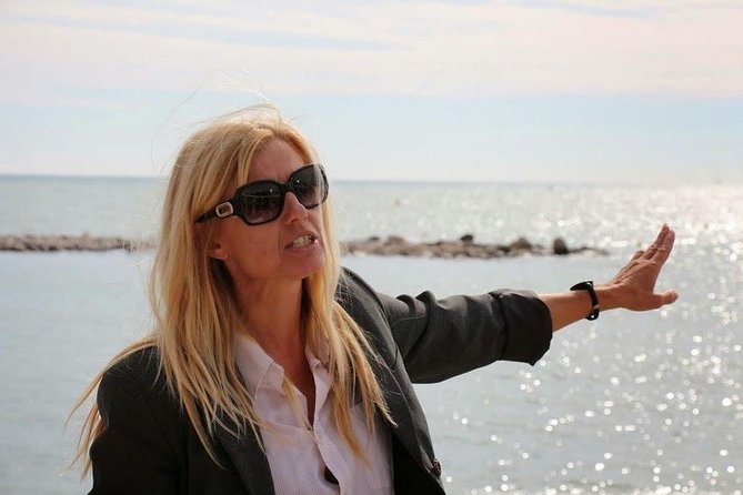 Private Full-Day Tour 3 Countries in 1 Day: Italian Markets, Menton and Monaco - Menton: Picturesque Town and Gardens