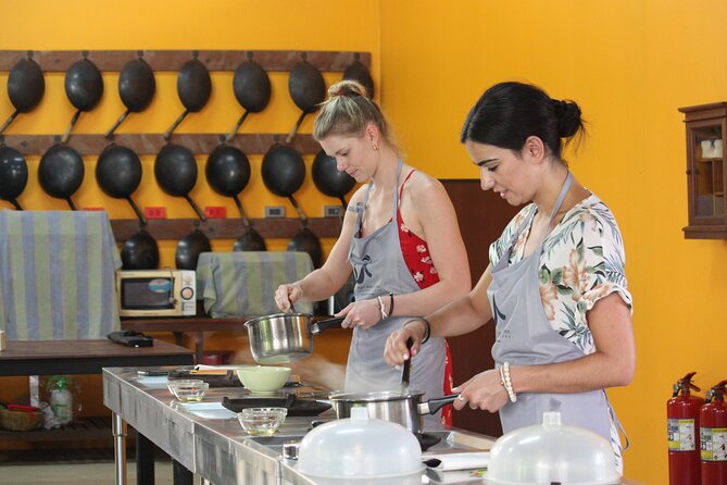 Private Half-Day Thai Cooking Class in Chiang Mai - Class Inclusions and Amenities