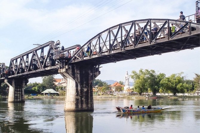 Private Kanchanaburi Ancient Death Railway Day Tour From Bangkok - Dining Experience