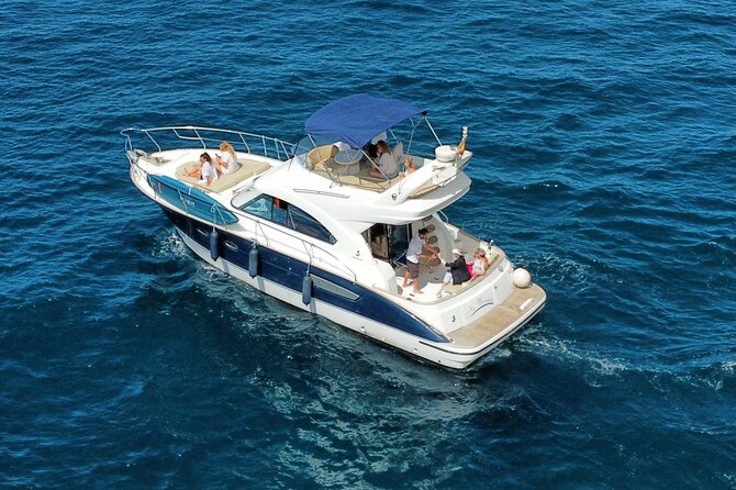 Private Luxury Motor Boat 2, 3 and 4 Hour Charters - Boat Capacity and Options