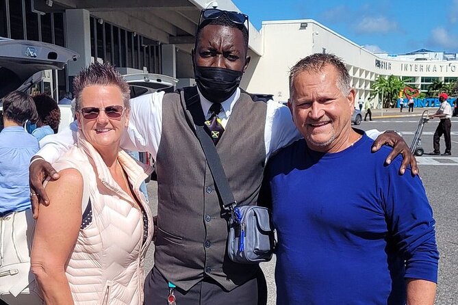Private Montego Bay Airport Transfer to Royalton Blue Waters - Vehicle Amenities