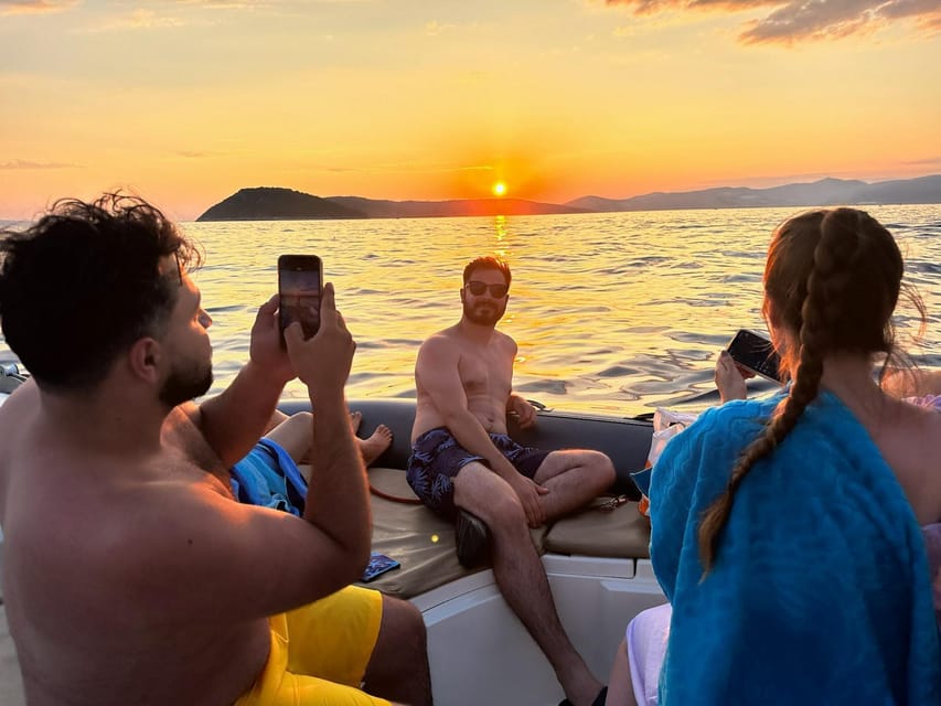 Private Sunset Boat Tour With Music and Wine - What to Bring