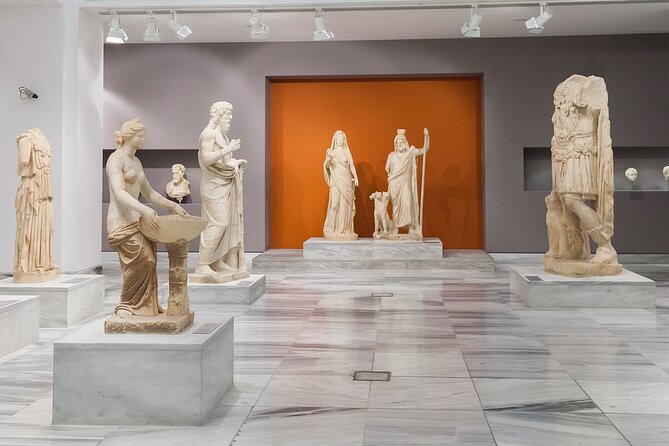 Private Tour Knossos Palace-Archaeological Museum-Heraklion Town - Exploring Knossos Palace