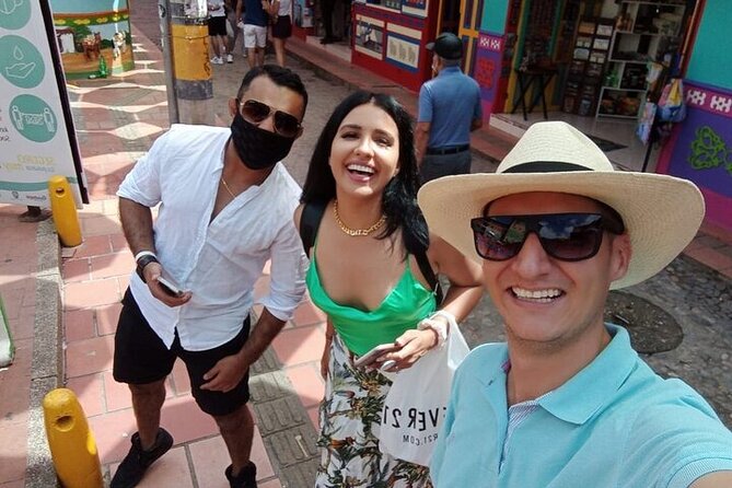 Private Tour to Guatapé, El Peñol + Paragliding!! - Indulging in Local Culinary Delights