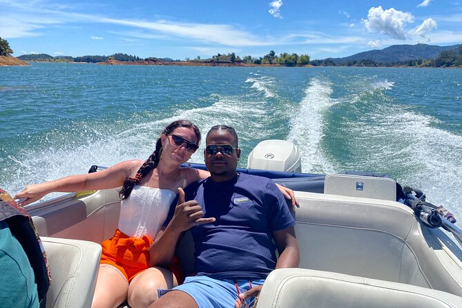 Private Tour to Guatapé With Helicopter Boat Ride and Roca Peñol - Helicopter Ride Experience