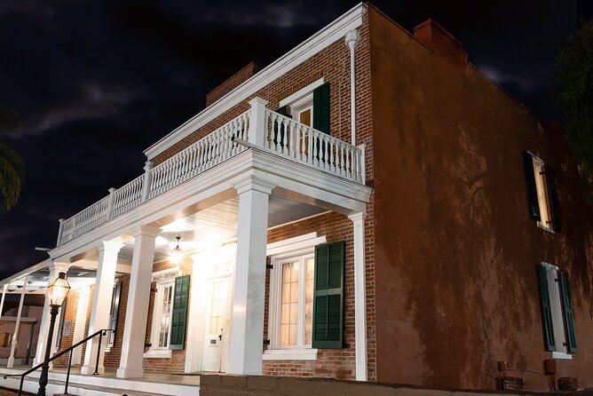 San Diego Ghosts: Gaslamp Haunted Tour - Accessibility and Group Size