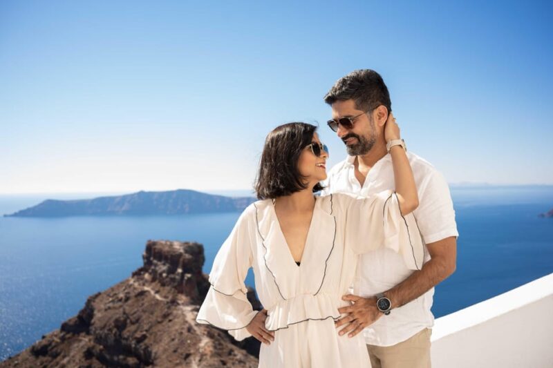 Santorini: Private Photoshoot Tour by a Pro Photographer - Ideal for All Travelers
