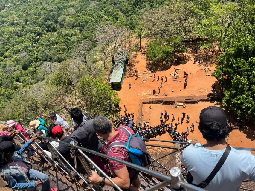 Sigiriya and Dambulla Day Tour From Ella - Traditional Crafts