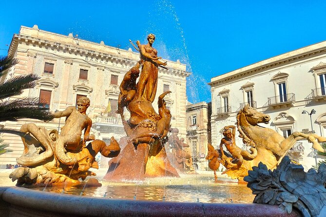 Siracusa & Noto: Small Group Tour From Taormina - Discovering Noto