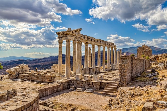Small-Group Full Day Pergamum and Asklepion Tour From Izmir - Exploring Pergamum