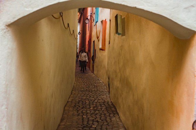 Small Group Walking Tour Of Brasov Old Town - Highly Praised Guides