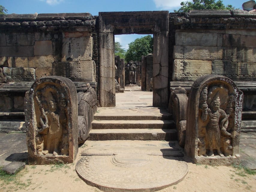 Sri Lanka Cultural & Heritage Tour - With 05 Star Hotels - Sigiriya Fortress