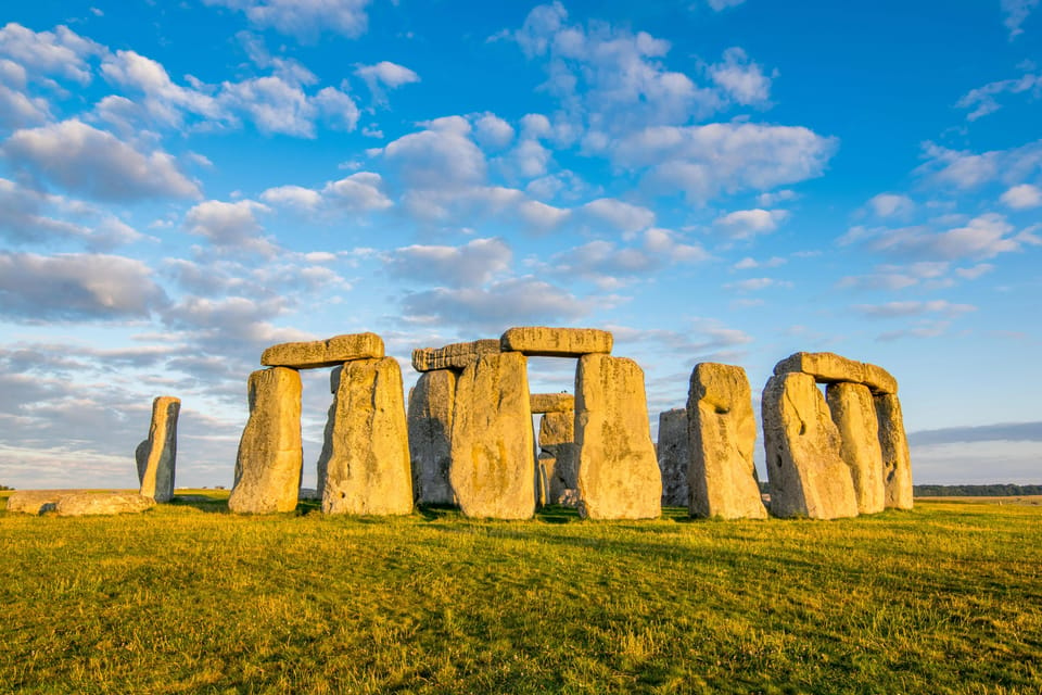 Stonehenge Windsor Castle: Private Tour - Encounter Iconic Landmarks Together