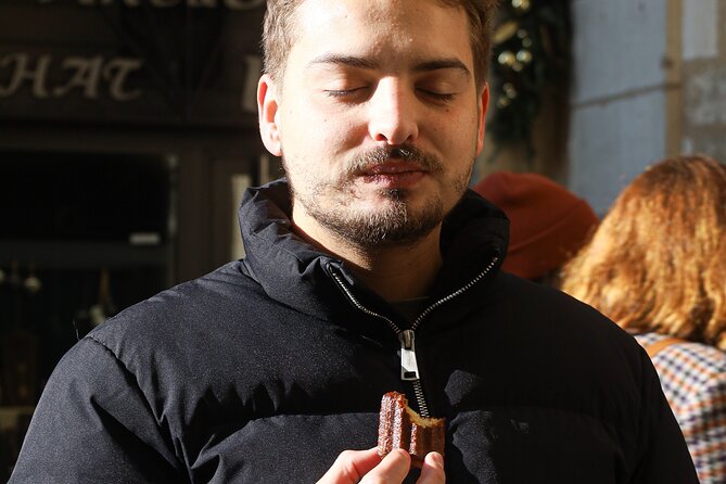 Sweet Gastronomic Tour to Discover Bordeaux - Navigating the City