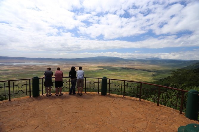 Tarangire, Serengeti, Ngorongoro & Lake Manyara Group Safari (5 Days) - Traveler Reviews