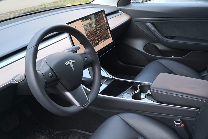 Tesla Ride Event Experience in Zagreb - Maximum Participants per Session