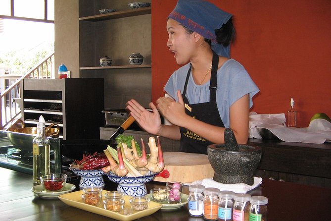 Thai Cooking Class Tour at Baipai Thai Cooking School - What to Expect During the Class