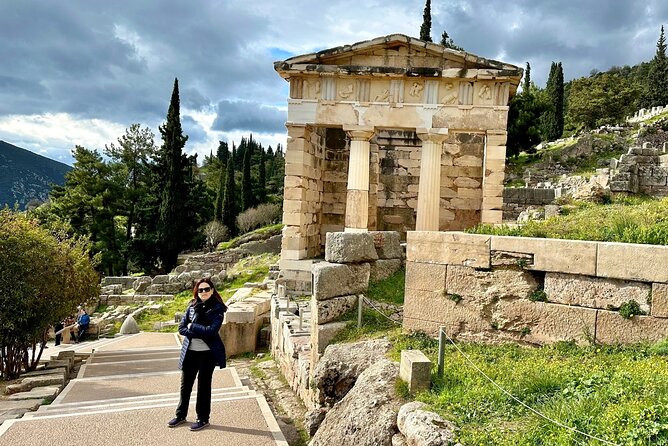 Thermopylae & Delphi Full Day Private Tour Visit Arachova 8 H - Scenic Arachova Stopover