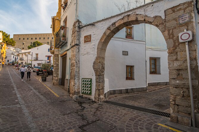 Tour of the Old Town of Sagunto From Valencia - Accessibility Considerations