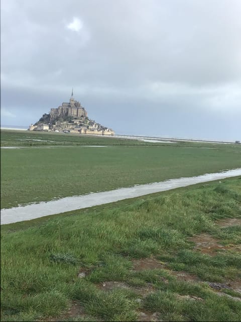 Tourist Transfert With Stops From Mont Saint Michel to Caen - Free Tourist Stops