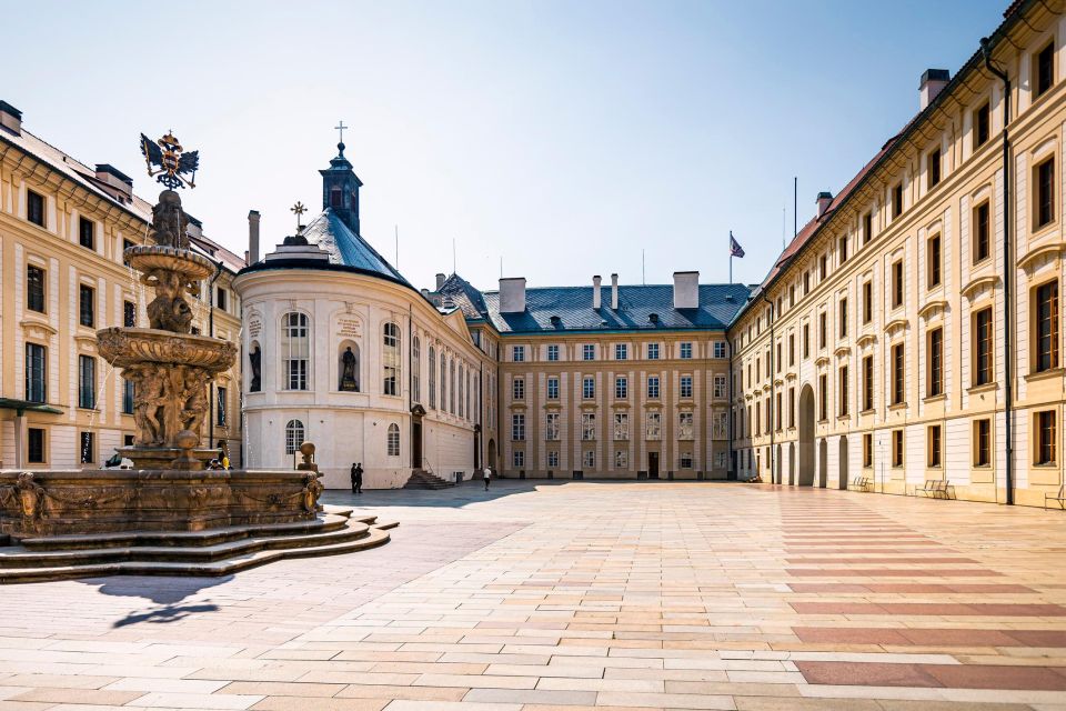 Treasures of Prague:Castle and Old Town Private Walking Tour - Tour Experience