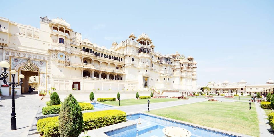 Udaipur Lake With Jaisalmer Desert Safari Tour 5D/4N - Participant Information