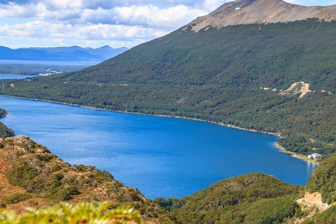 Ushuaia: Hidden Lake and Fagnano Traditional Lakes Off Road - Cancellation Policy