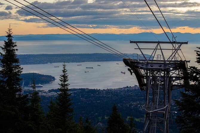 Vancouver Small Group Night Tour W/Capilano + Grouse Mtn Dinner - Stunning Scenery and Memorable Experiences