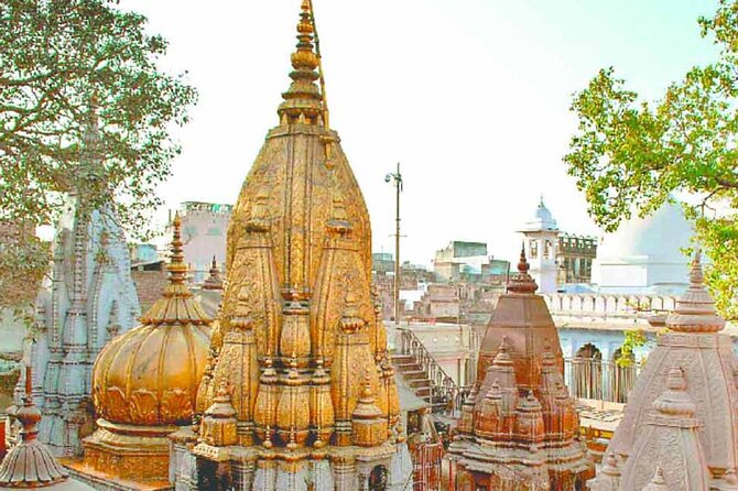 Varanasi Day Tour With Ganges Boat Ride & Evening Aarti - Temples to Explore