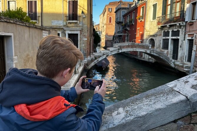 Venice Cicchetti & Spritz Food Tour in Cannaregio With Dinner - Exploring Cannaregio Quarter