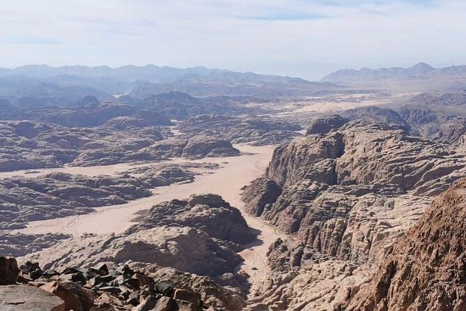 Wadi Rum Mountain Hike: Umm Ad Dami, Highest Point of Jordan + Jeep Tour & Lunch - Indulging in a Traditional Bedouin Lunch
