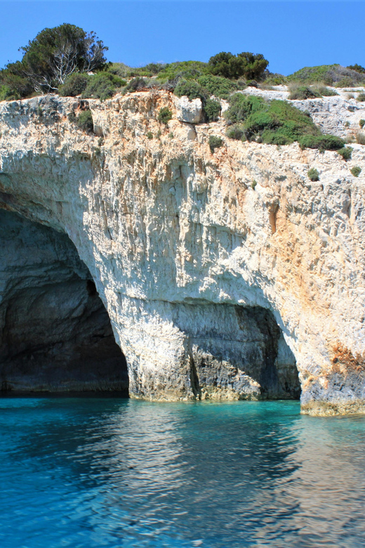 Zakynthos: Half Day Exploration of Shipwreck & Blue Caves - Accessibility and Age Restrictions