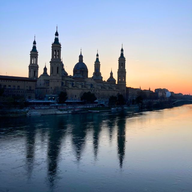 Zaragoza: Basilica of Our Lady of the Pillar and Its Museum Tour in Spanish - Sacred Pillar and Treasures