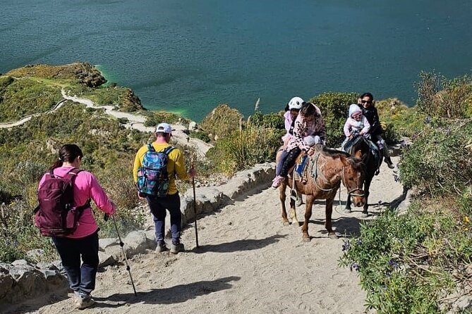 1-Day Hiking Down to Quilotoa Lagoon - Meeting, Pickup, and Logistics