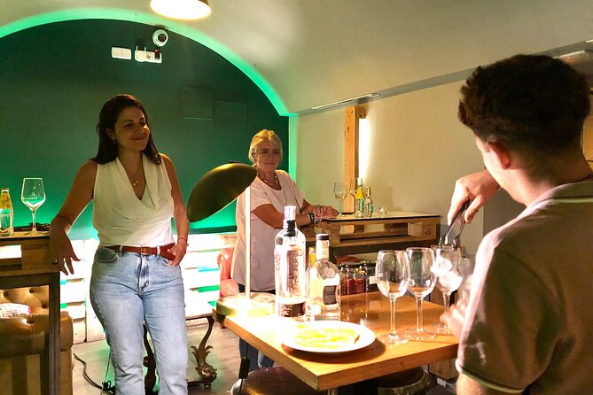 1-Hour Gin Tonics Guided Workshop With Special View in Madrid - Tips for Participants