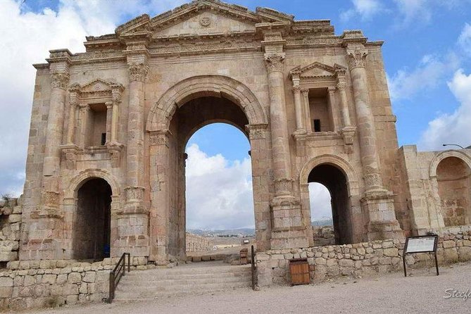 4-Day Tour From Amman: Amman, Nebo, Jerash, Petra, Wadi Rum and Dead Sea - Traveler Requirements