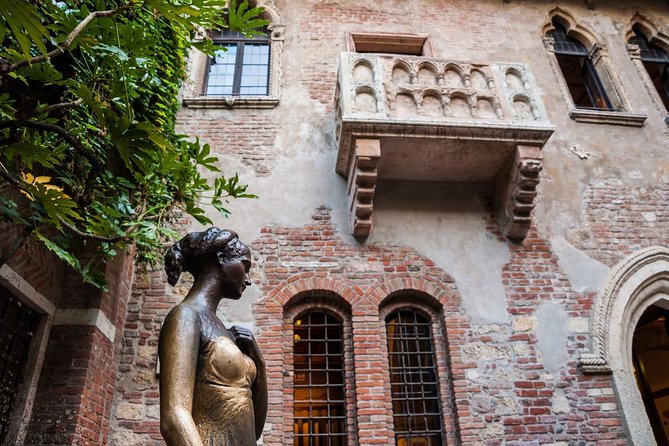 6-Day Italian Lakes, Milan With Bernina Express Experience - Verona and Franciacorta