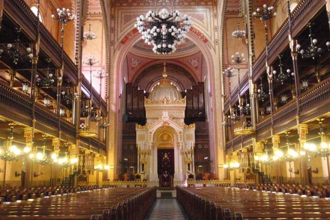 A Journey Through Jewish Budapest - Walking Tour - Cultural Significance