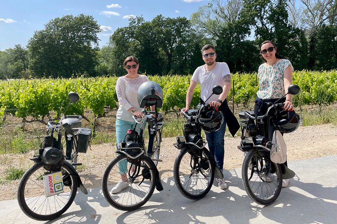 A Tour in Provence in a Typical French Motorized Bike : the Solex - Participant Requirements