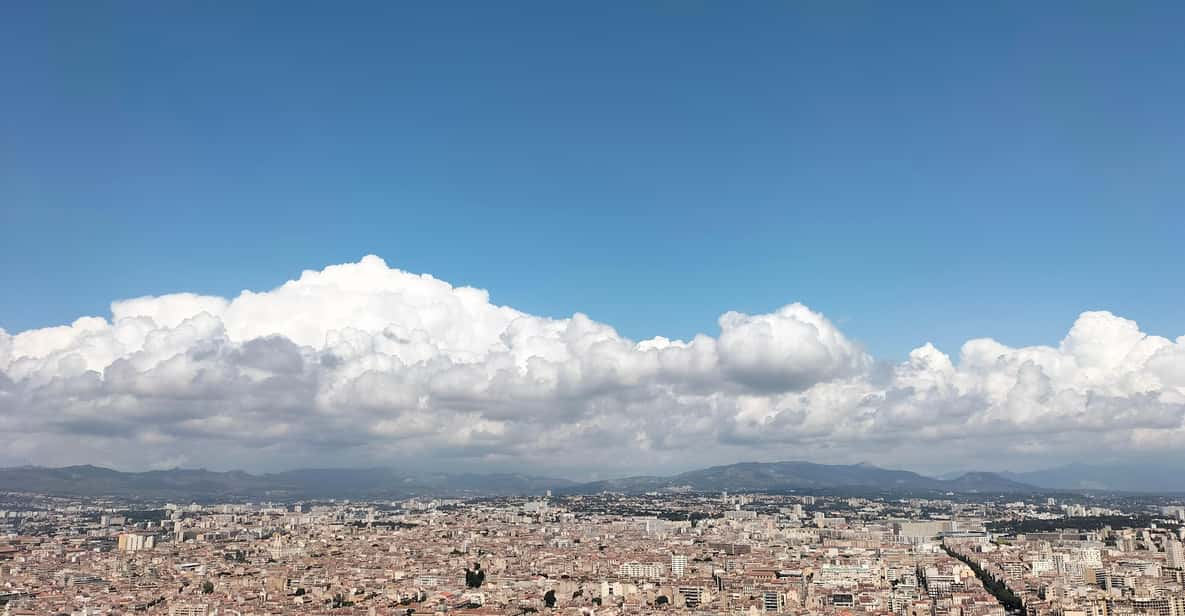 Aix or Marseille: Marseille & Wine Tour in Sainte Victoire - Lunch in Old Port of Marseille