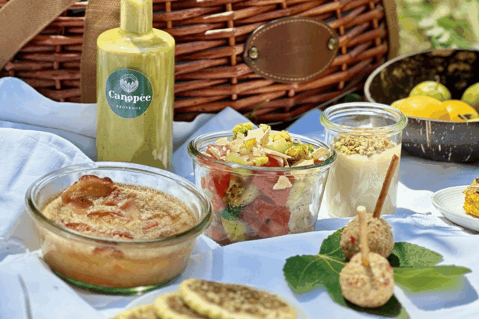 Avignon: Gourmet Picnic With a View of the Pont D'avignon - Arrival and Departure