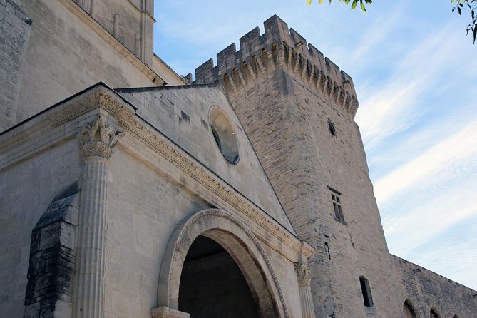 Avignon Half-Day Private Walking Tour, History, Culture, Markets - Knowledgeable and Personable Guides
