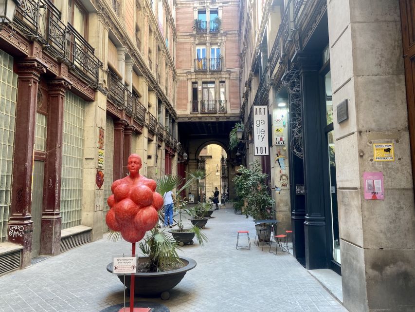 Barcelona: Gothic Quarter Smartphone Audio Walking Tour - Getting to the Meeting Point