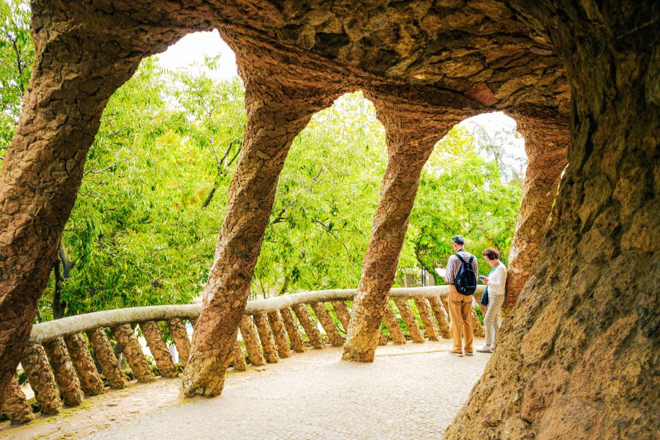 Barcelona: Park Güell Guided Tour With Fast-Track Ticket - Explore UNESCO World Heritage Site