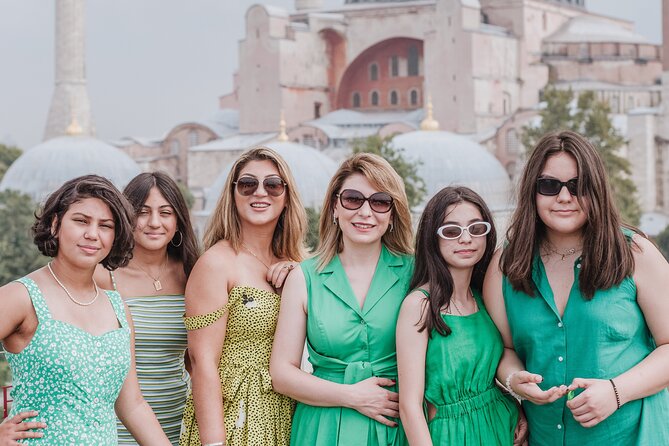 Best Photographer in Istanbul - Photo Delivery and Editing