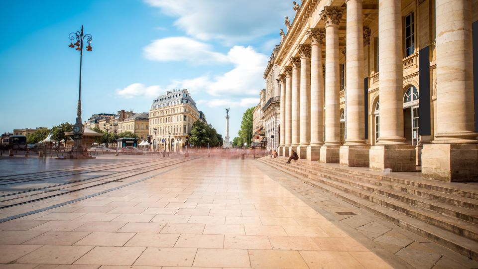 Bordeaux: First Discovery Walk and Reading Walking Tour - Booking and Cancellation